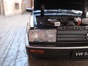 1:18 Welly Platinum Volkswagen Corsar 1981 Negro. Subida por santinogahan